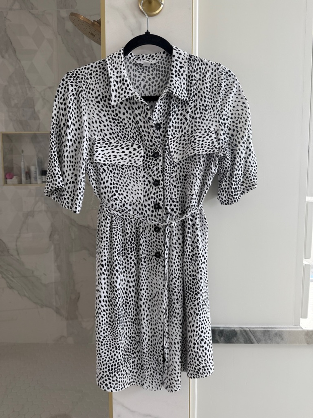Topshop Women's Black & White Printed Shirt Dress - Classic Button-Front Style